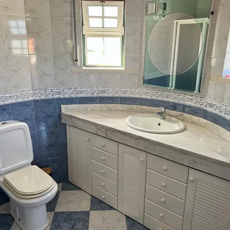 Сasa de vacaciones In De Caparica